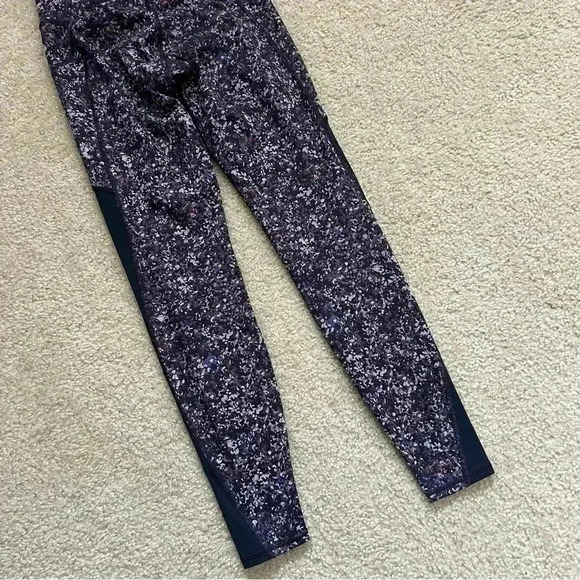 Athleta Rainer Printed Mesh Tight Leggings Purple Women Size XS Gym Active. - Picture 15 of 16